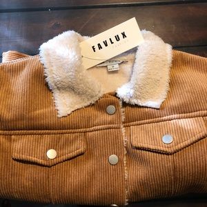 Never been worn jacket! Size S, super light/cozy!